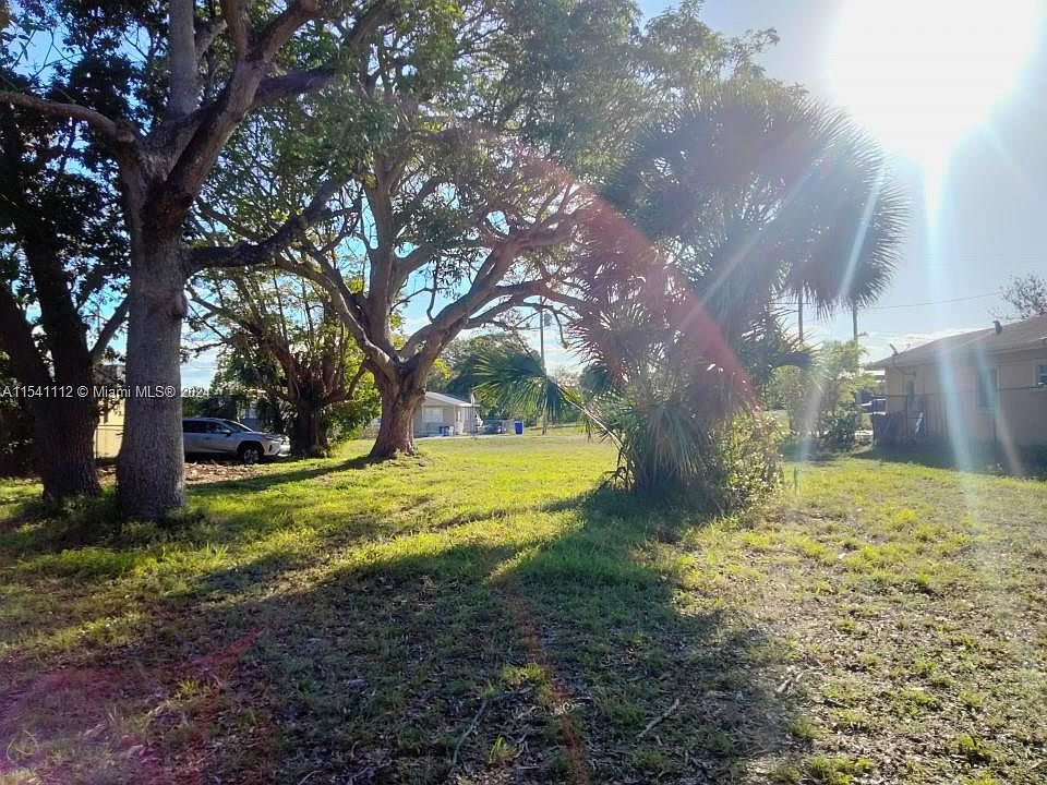 1st image of 490 NW 1st Ave