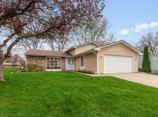 (Undisclosed Address), Roselle, IL 60172