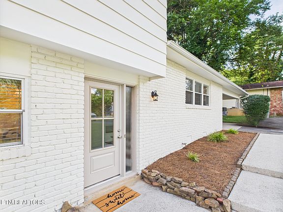 2nd image of 8900 Carlton Cir