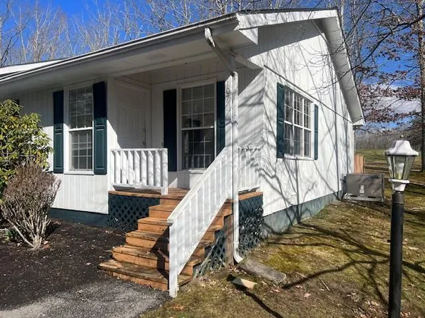 107 Woodland Dr, Daniels, WV 25832