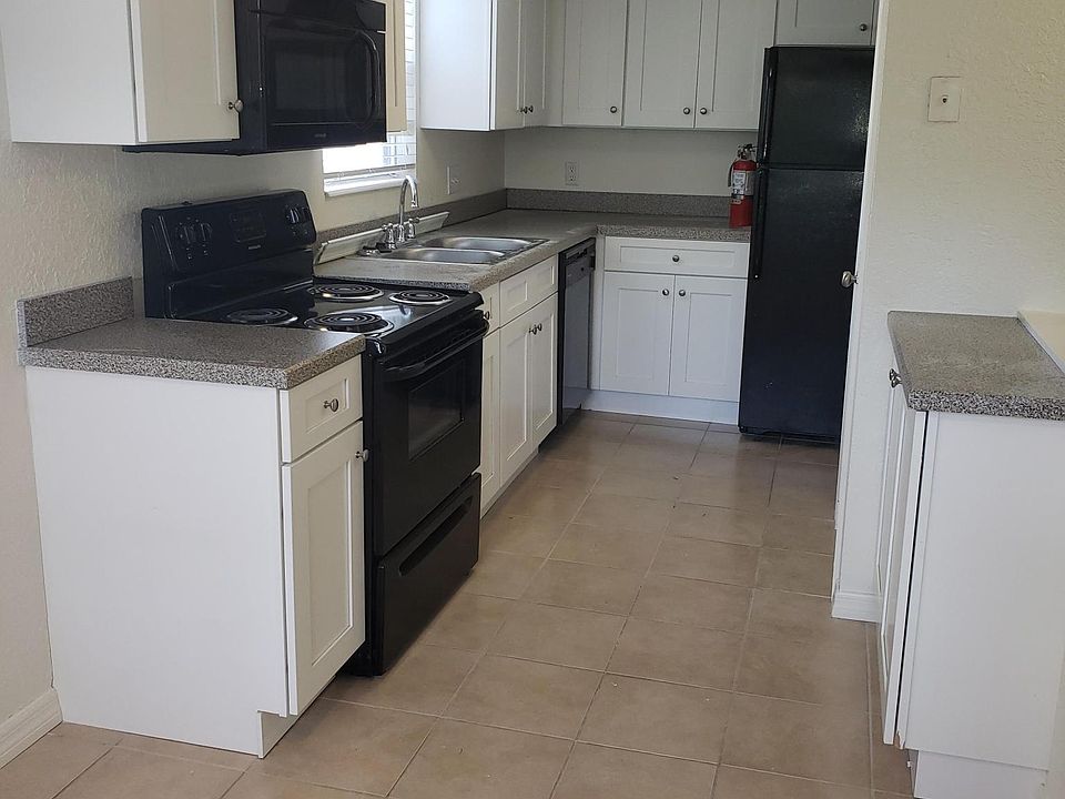 1st image of 1850 Bayard Pl #M
