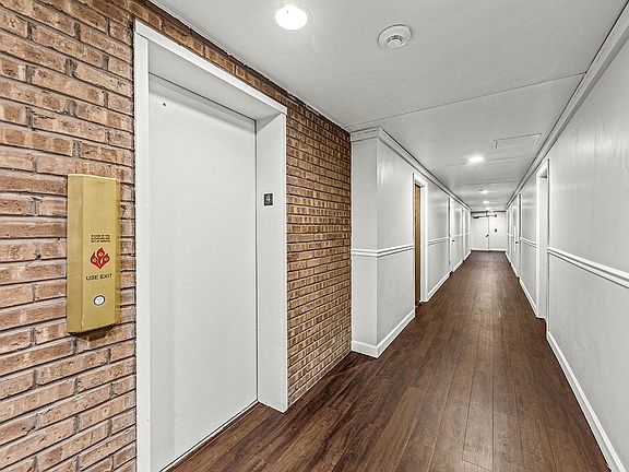 4th image of 1833 Four Lakes Ave APT 4C