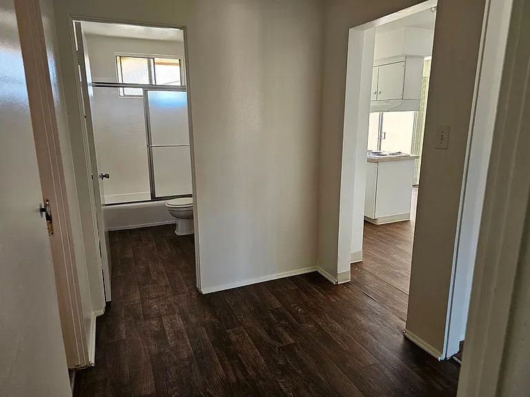 1414 W McFadden Ave — Photo 14