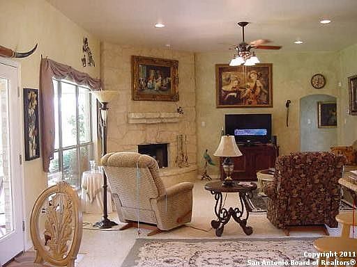 3rd image of 184 Rosewood Dr