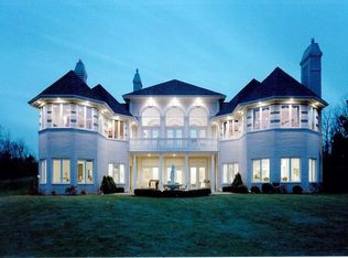 5276 W Maple Rd, West Bloomfield, MI 48322