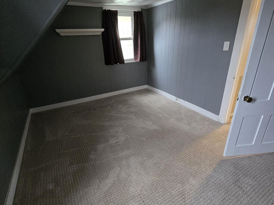 1st image of 874 Bedford St Floor 2