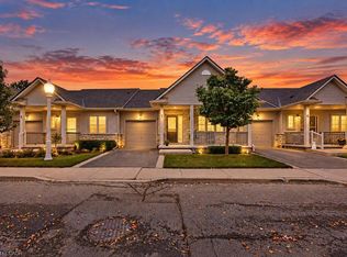 34 Southbrook Dr #7, Hamilton, ON L0R 1C0