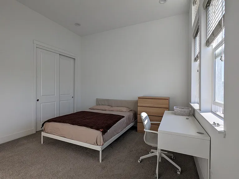 8642 Enterprise Dr — Photo 1