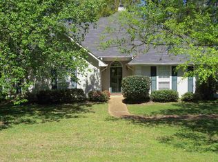 211 Woodrun Dr, Ridgeland, MS 39157