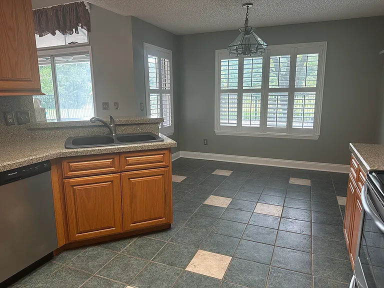417 Piper Pl — Photo 8