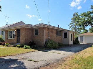322 E Kilbourn Ave, West Bend, WI 53095