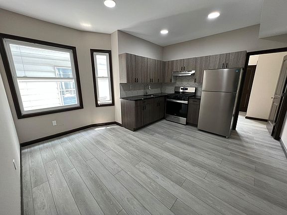 2nd image of 163 Elwood Ave #2L