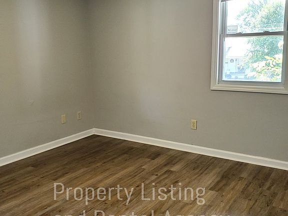 4th image of 510 Lamont St #2