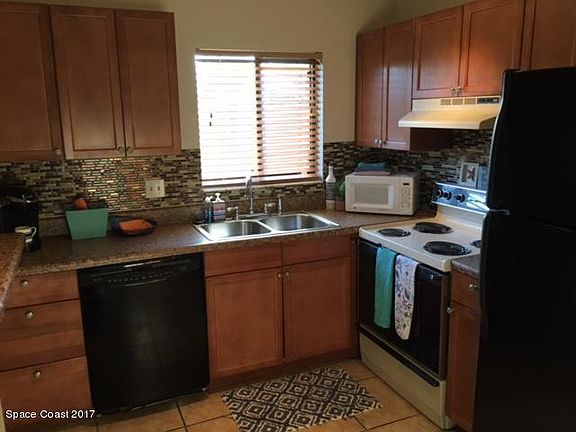 3rd image of 218 Columbia Dr #218