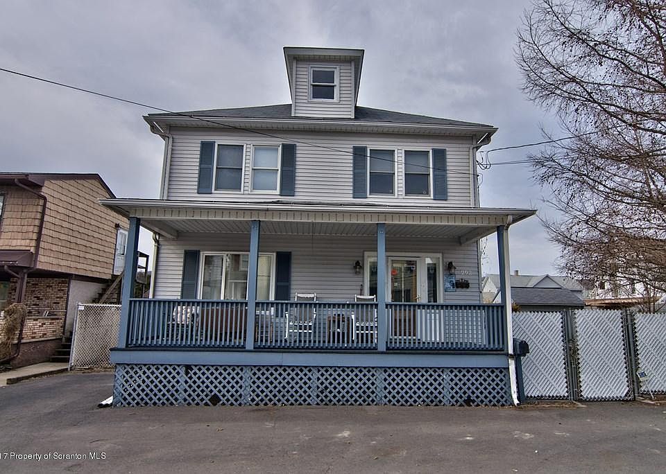 1st image of 292 E Broadway St