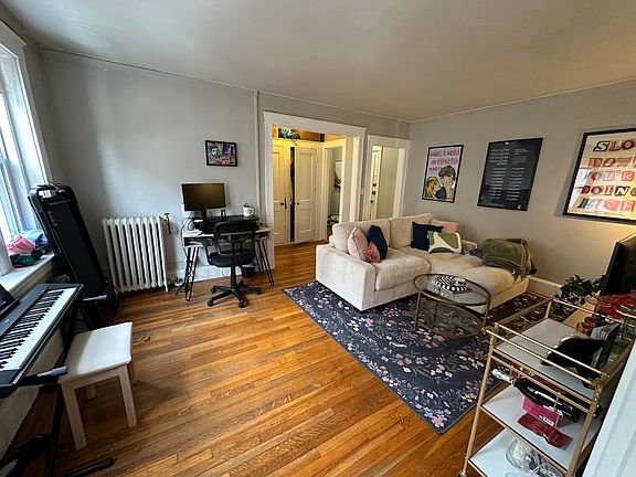 3rd image of 1600 Commonwealth Ave #17
