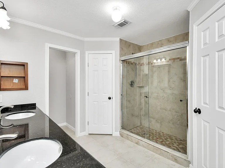 315 Muirwood Ln — Photo 15