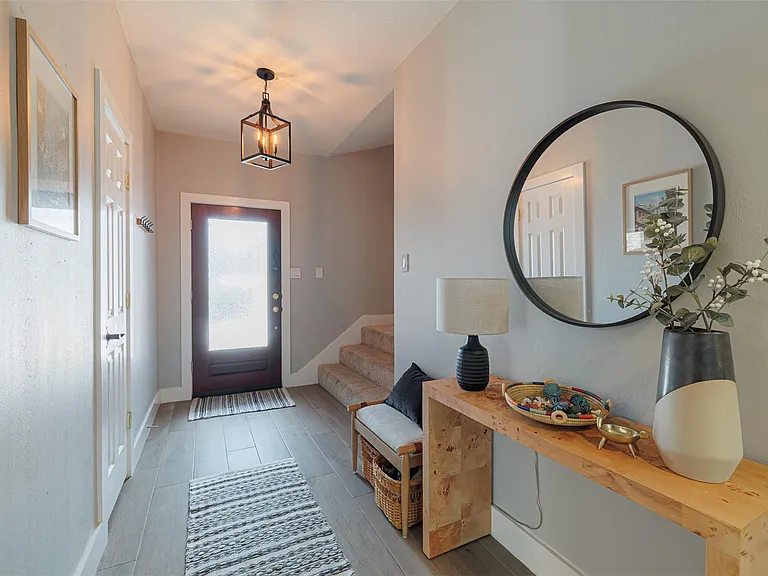 1319 Ambergate Dr — Photo 6
