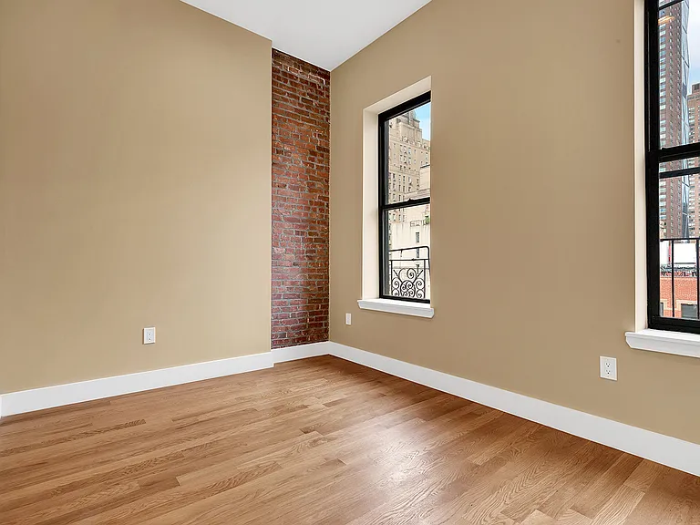 400 W 56th St #5E — Photo 4