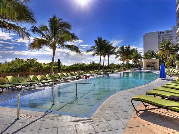 Sunrise pool