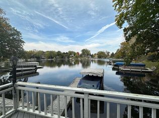 N52W34404 Peterson Dr, Okauchee, WI 53069