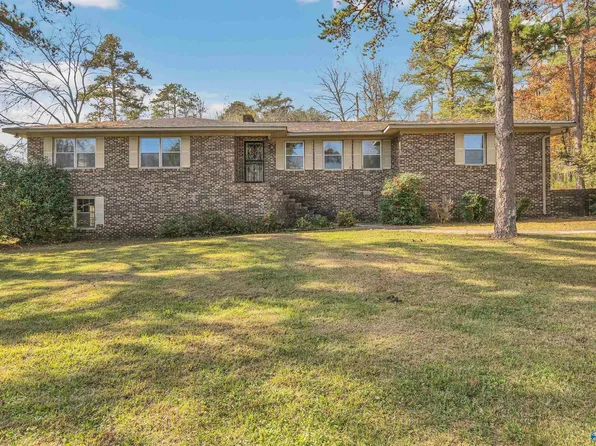 2401 Takoma St, Gadsden, AL 35904