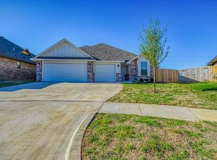 3100 Pebble Pond Dr, Norman, OK 73071