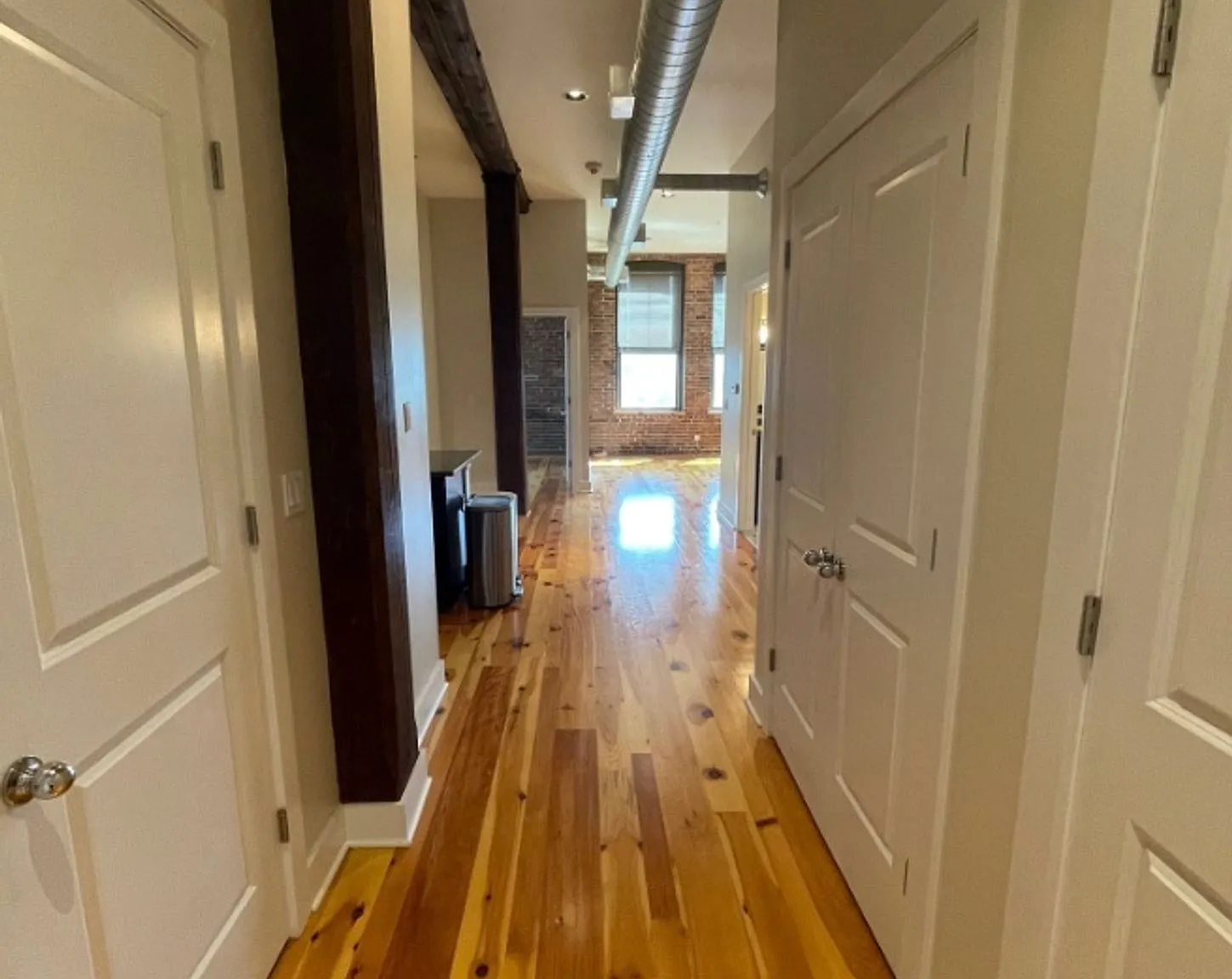 1 Bedroom 1 Bathroom Luxury Apartment in Cohoes — Photo 4
