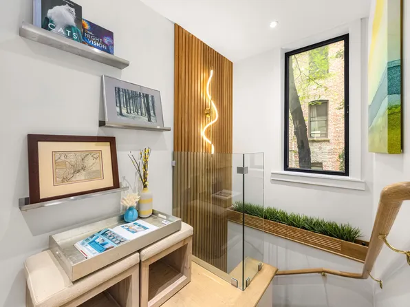 253 East Seventh Street image 5 of 9