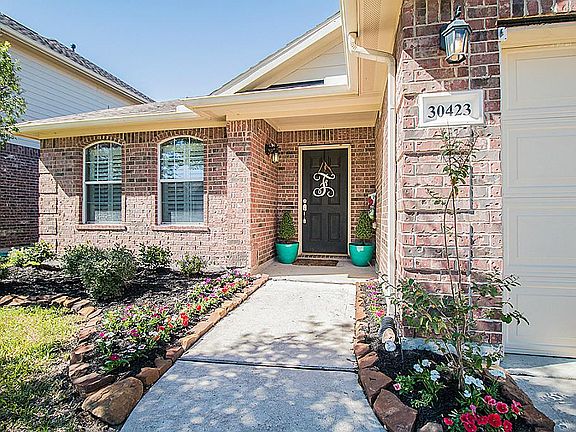 3rd image of 30423 Emerson Creek Dr