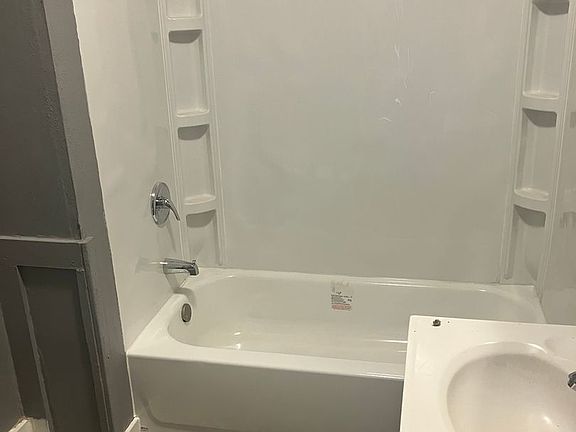 2nd image of 453 E Walnut St #5