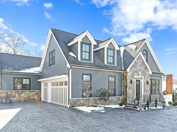 25 Franklin Ave, Medford, MA 02155