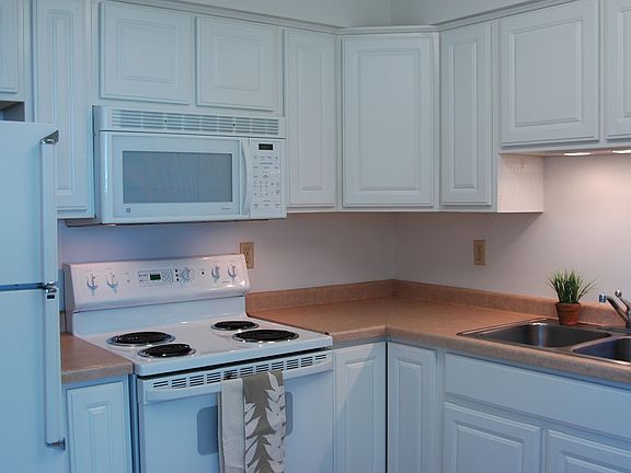 3rd image of 417 15th Ave SE #7
