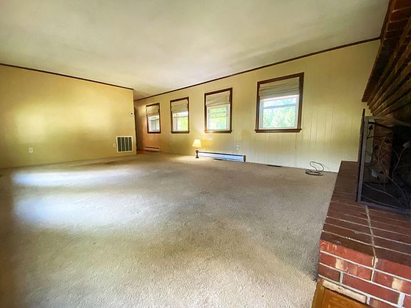 5th image of 65 Flint Mountain Dr