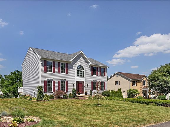 2nd image of 107 Janyce Dr