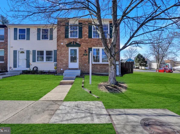 8051 Croydon Way, Pasadena, MD 21122