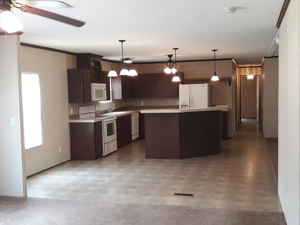 109 Charm Hill Rd, Lugoff, SC 29078
