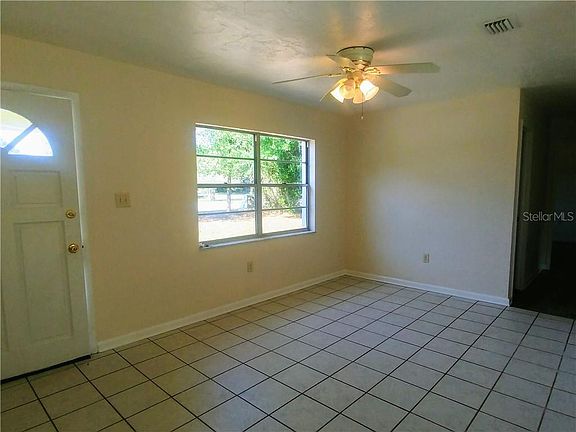 3rd image of 4150 Poinsetta Ave