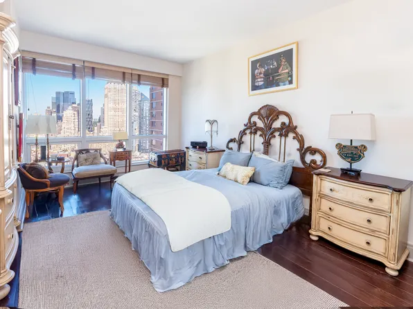 350 West 42nd Street image 5 of 8