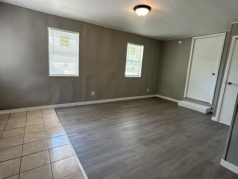 2379 Locust Rd — Photo 26