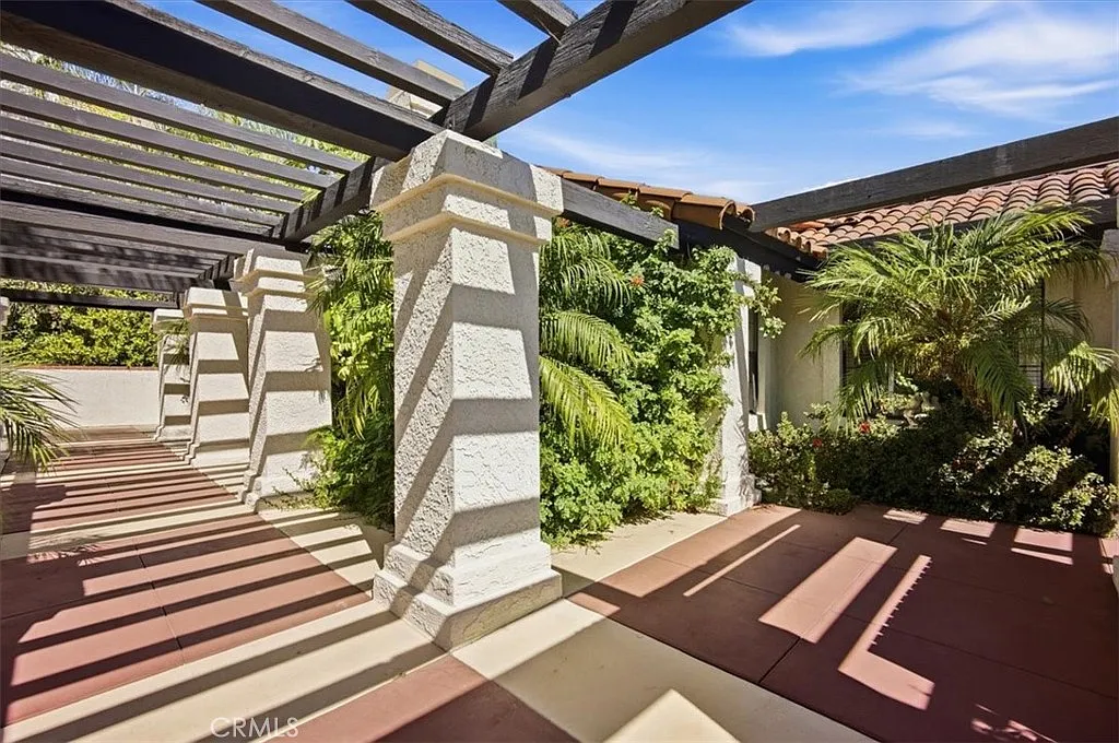 5 bed, 3333 sqft, $7,500 — Photo 4