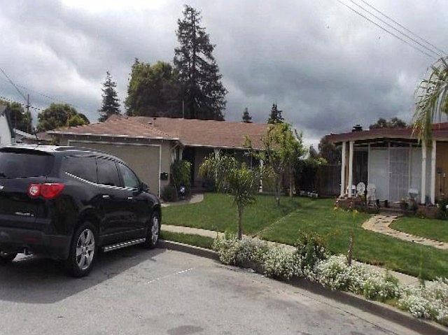 2nd image of 2507 Hazelwood Way