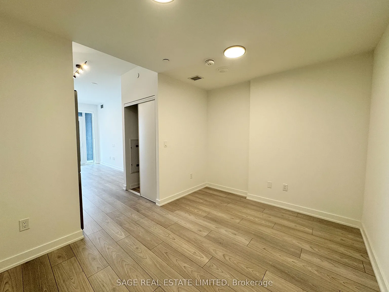 2 bed, $2,300 — Photo 3