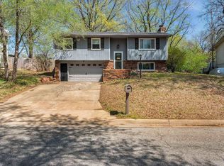 1112 Randall Rd, Lawrence, KS 66049