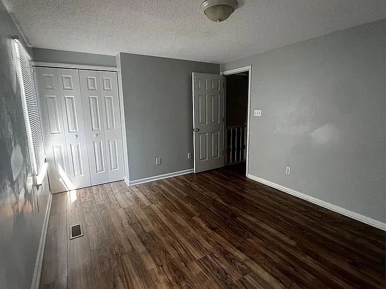2213 Flint Glenn Ln — Photo 3