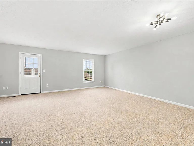 903 Glen Falls Ct — Photo 6