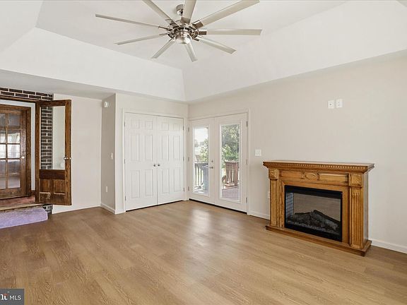 5th image of 515 Rhode Island Ave