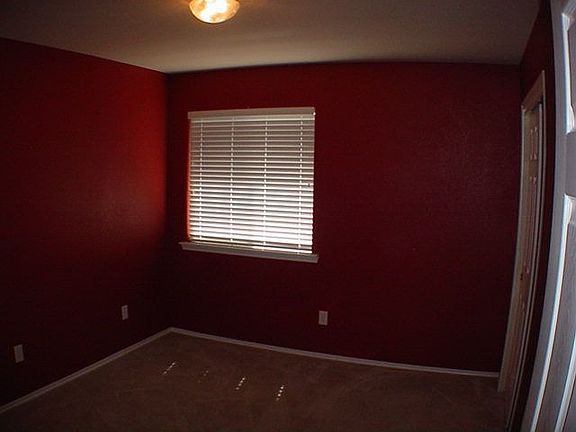 4th image of 939 Whitewing Ln