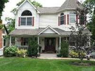 237 Lincoln Ave, Sayville, NY 11782