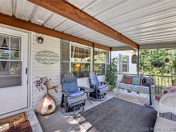 4th image of 563 Sparrow Dr